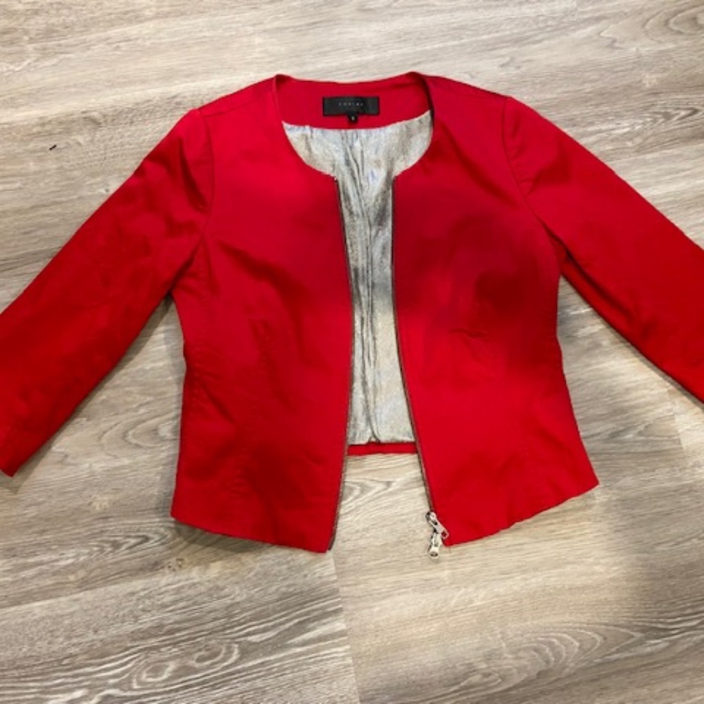🔥Tobias Short Red Blazer Size 6